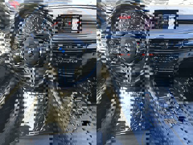 Vehicle image 15 of 27