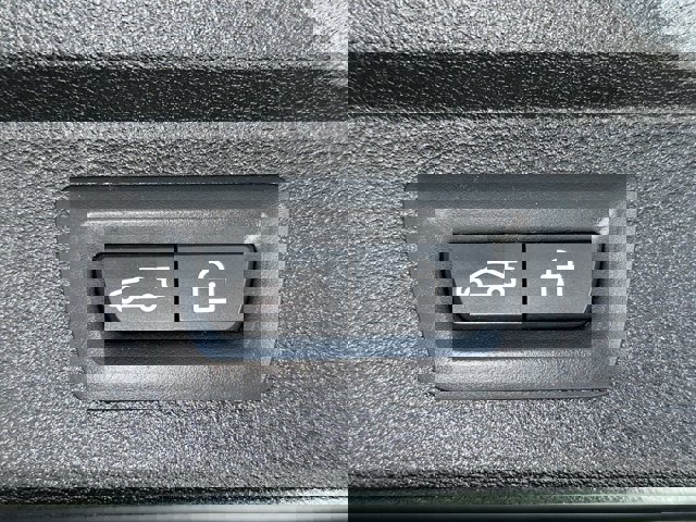 Vehicle image 25 of 27
