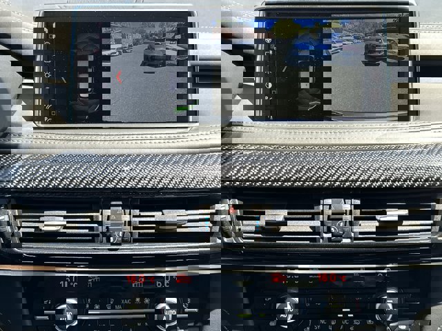 Vehicle image 18 of 27