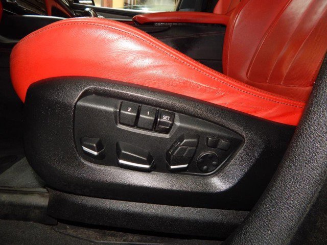 Vehicle image 11 of 29