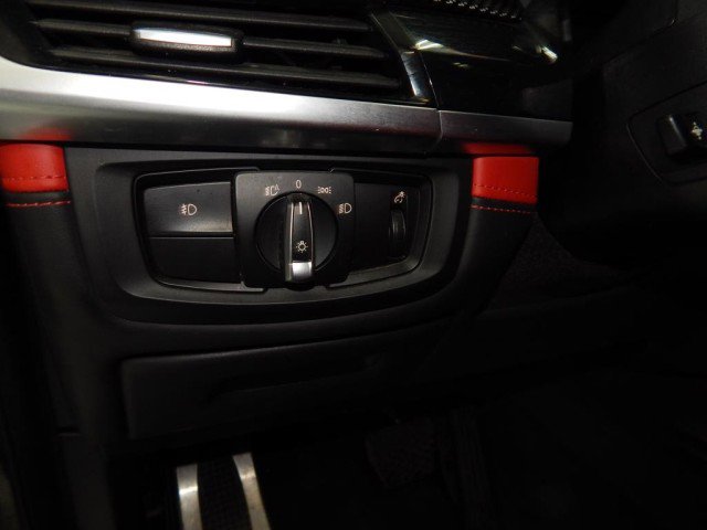 Vehicle image 13 of 29