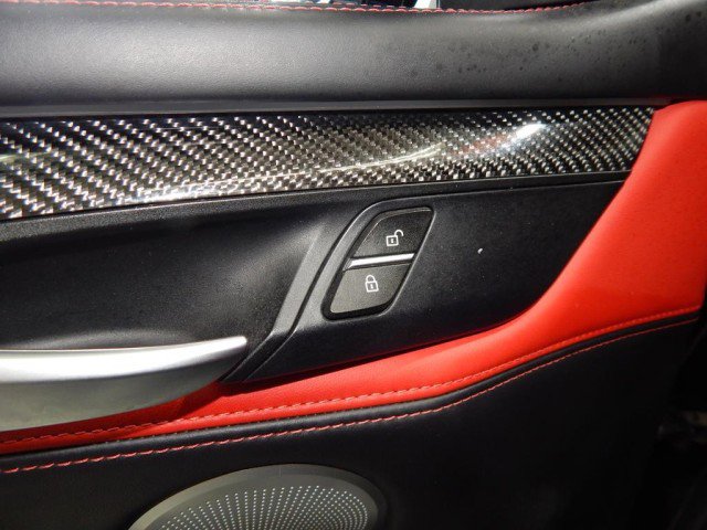 Vehicle image 12 of 29