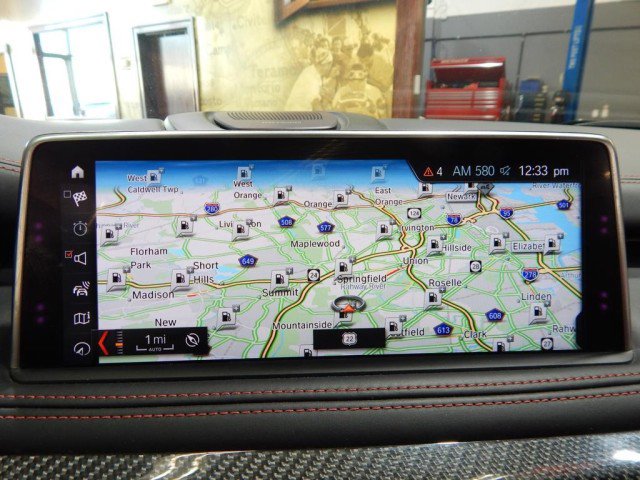 Vehicle image 25 of 29
