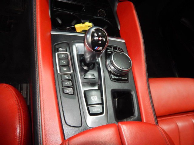 Vehicle image 23 of 29