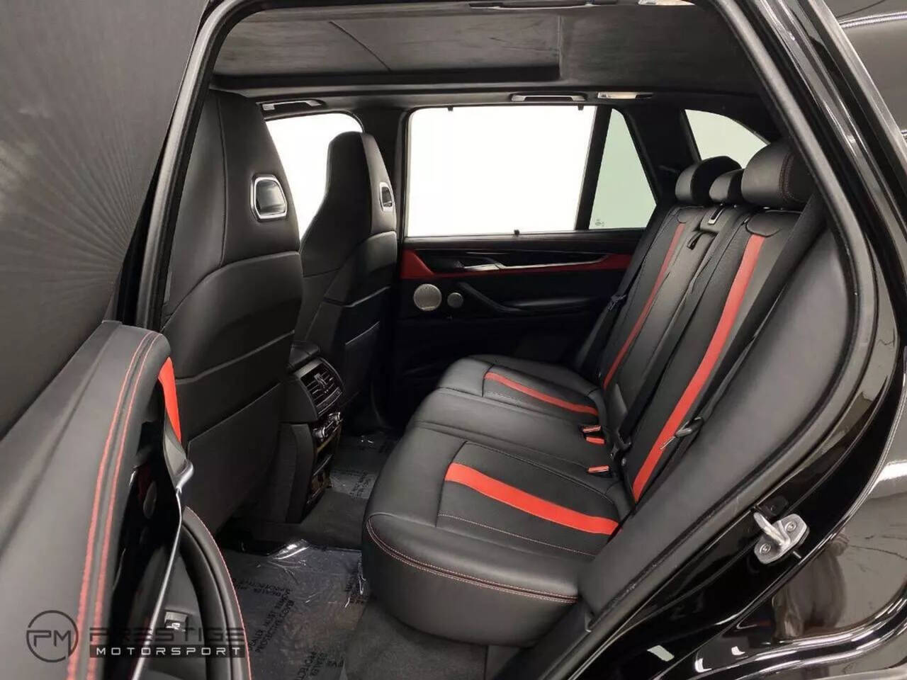 Vehicle image 21 of 48