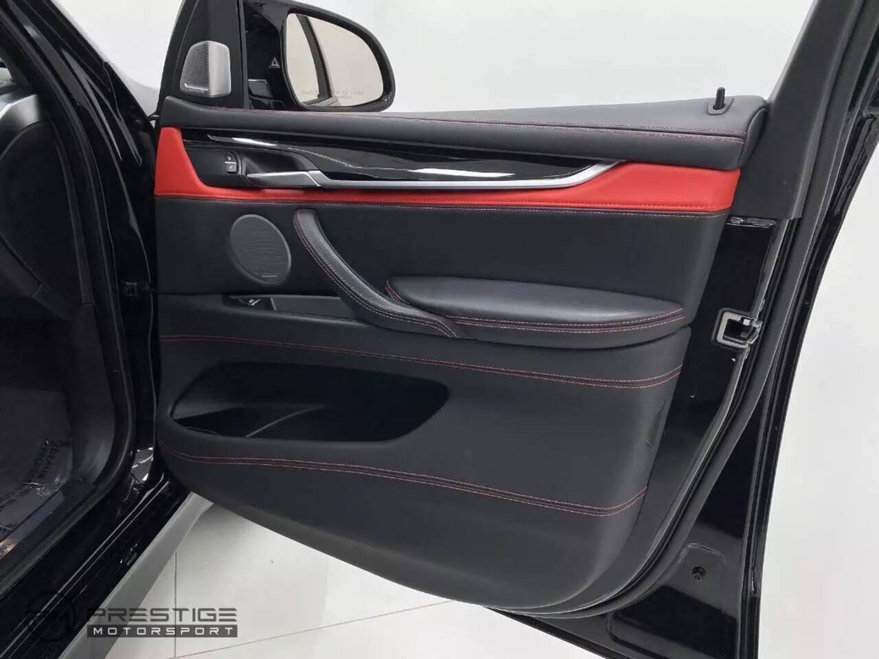 Vehicle image 40 of 48