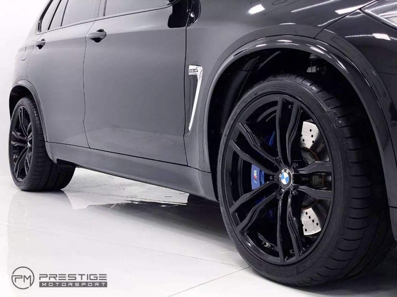 Vehicle image 44 of 48
