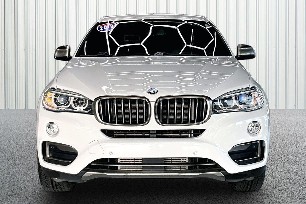 2018 BMW X6 xDrive35i Image 3 of 37