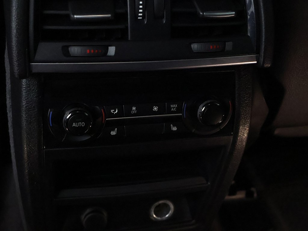Vehicle image 50 of 60