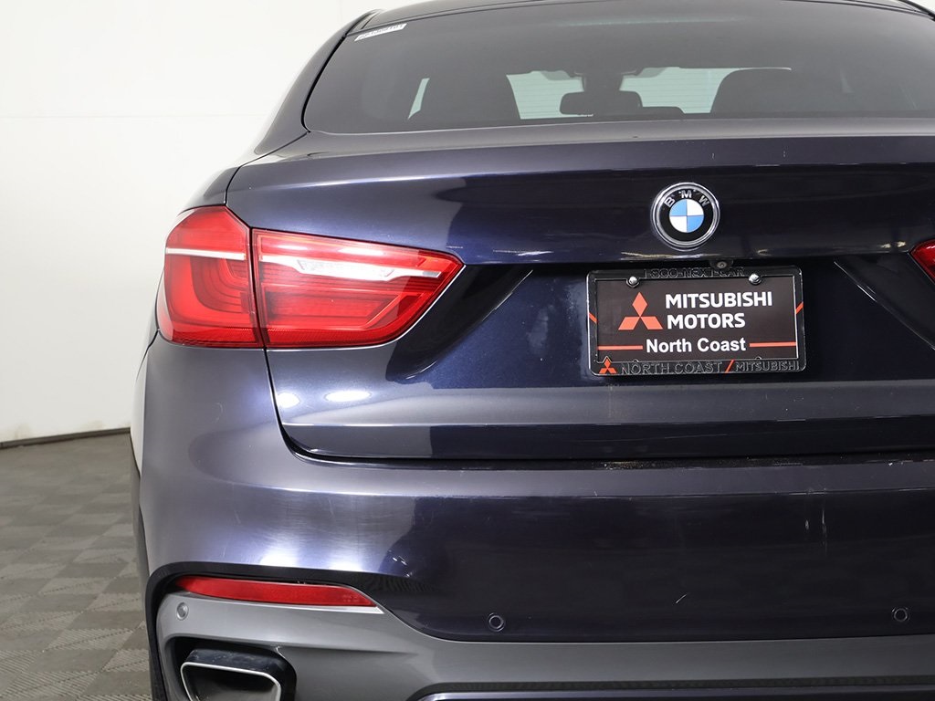 Vehicle image 11 of 60