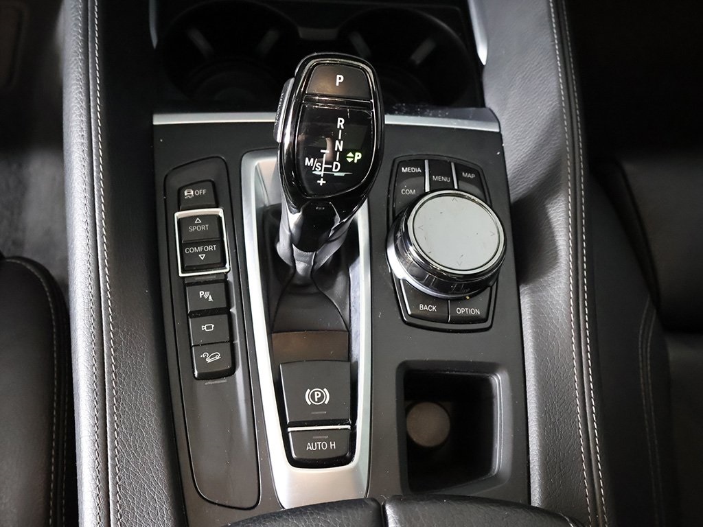 Vehicle image 51 of 60