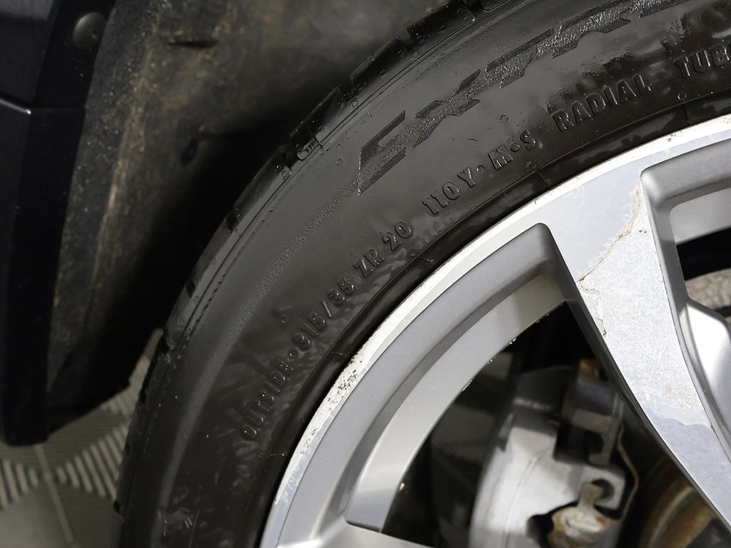 Vehicle image 24 of 60