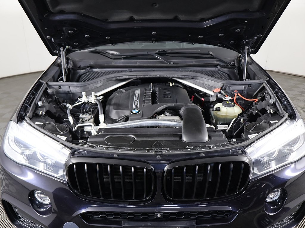 Vehicle image 23 of 60