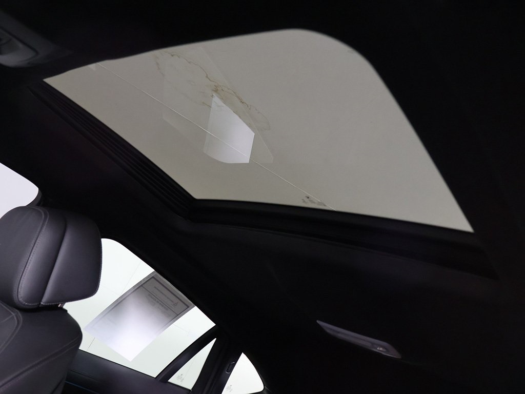 Vehicle image 22 of 60