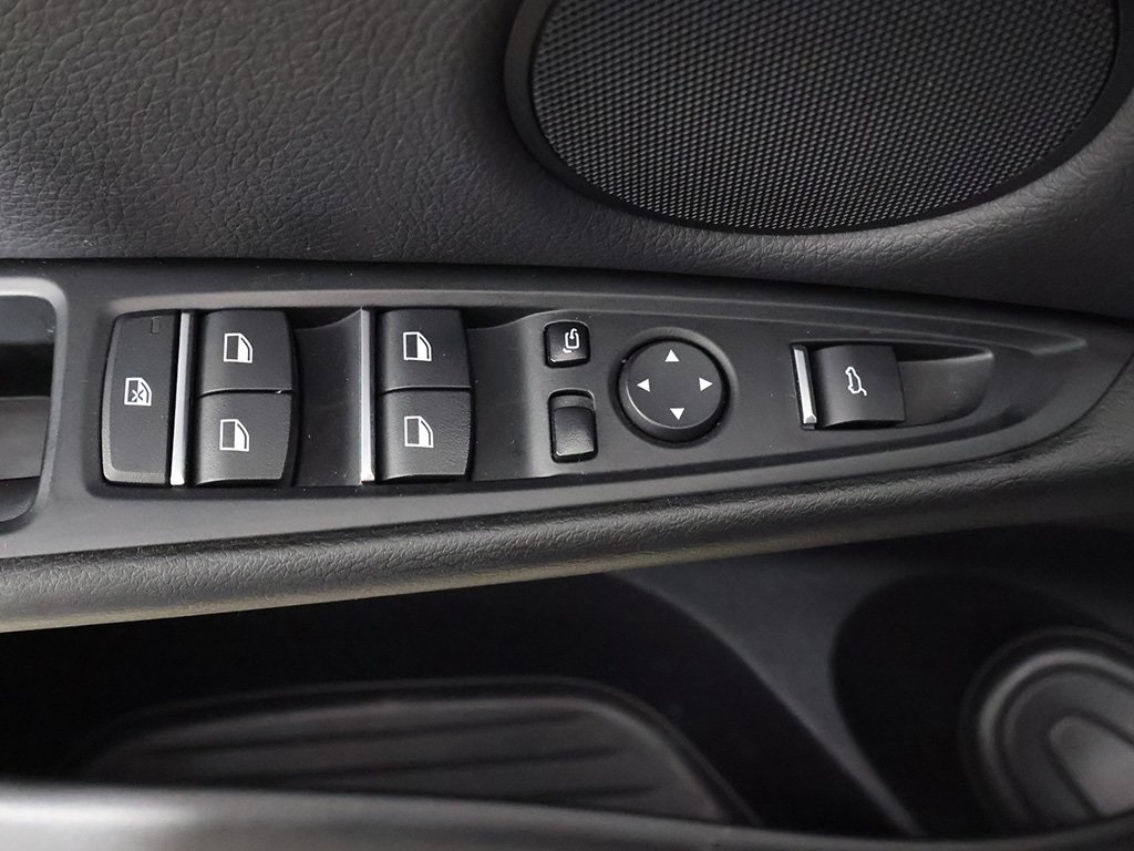 Vehicle image 39 of 60