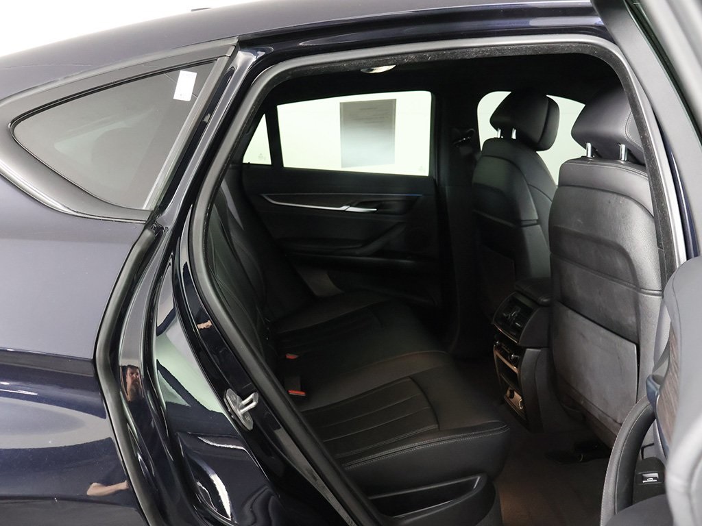 Vehicle image 35 of 60