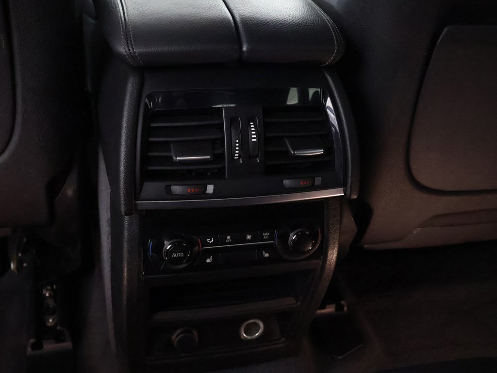Vehicle image 53 of 60