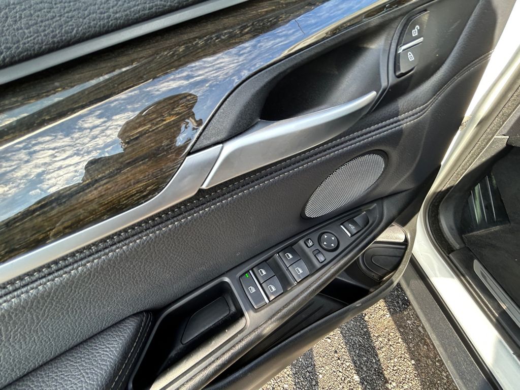 2018 BMW X6 xDrive35i Image 19 of 21