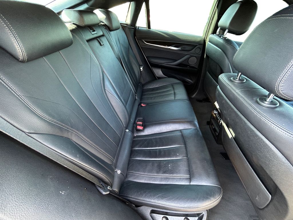 2018 BMW X6 xDrive35i Image 12 of 21