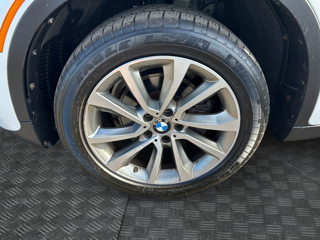 2018 BMW X6 xDrive35i Image 10 of 21