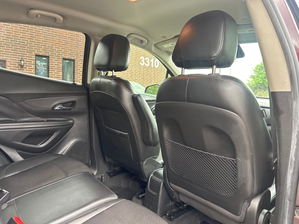 Vehicle image 18 of 34