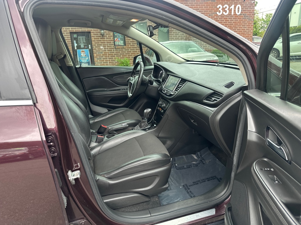 Vehicle image 19 of 34
