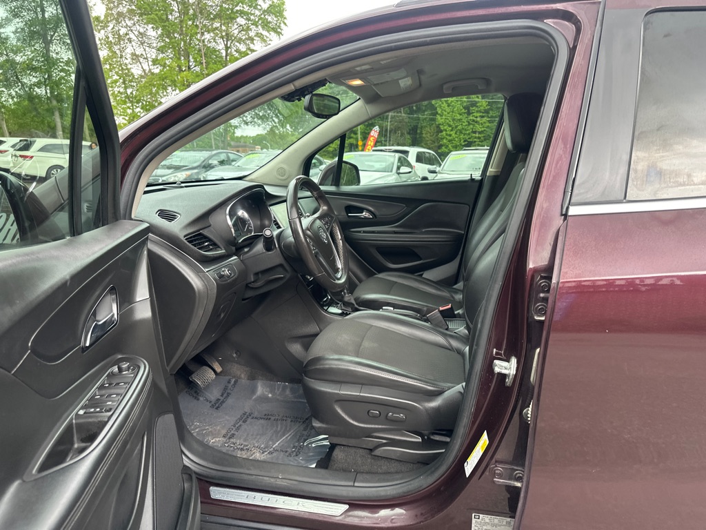 Vehicle image 10 of 34