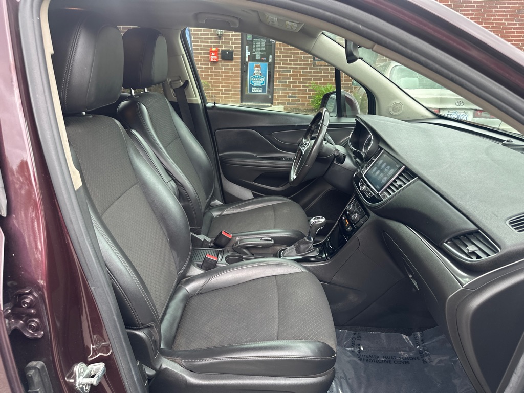 Vehicle image 20 of 34