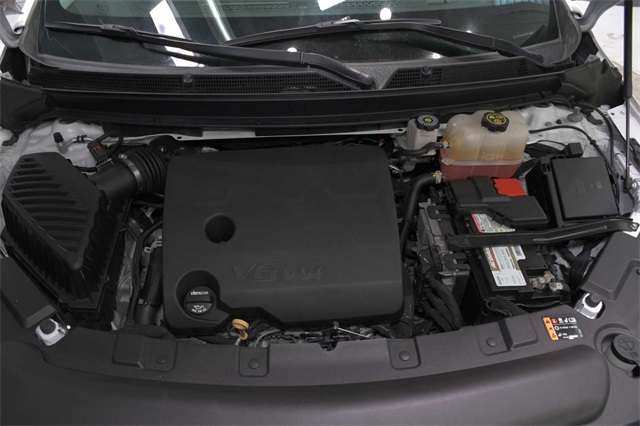 Vehicle image 8 of 34