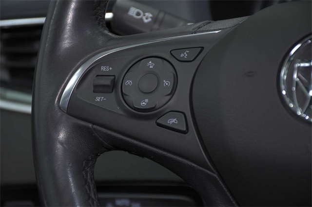 Vehicle image 31 of 34