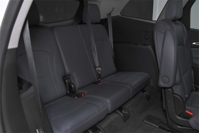 Vehicle image 15 of 34