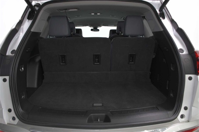Vehicle image 10 of 34