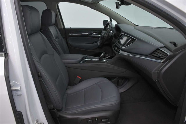 Vehicle image 13 of 34