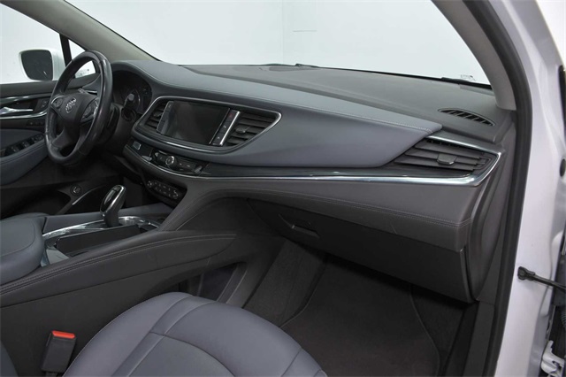 Vehicle image 20 of 34