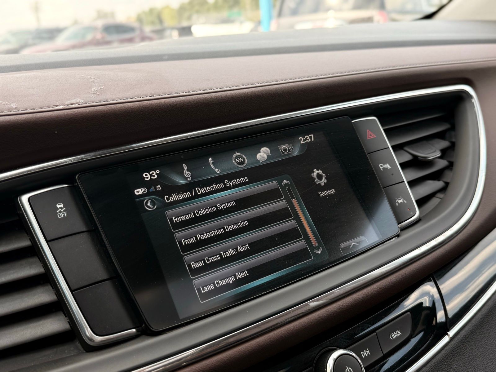 2018 Buick Enclave Avenir Image 38 of 49