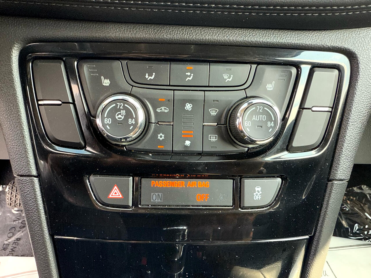 Vehicle image 27 of 51