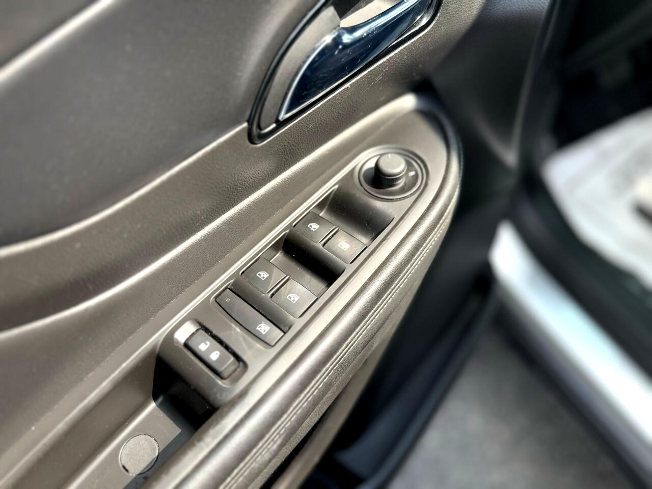 Vehicle image 15 of 51