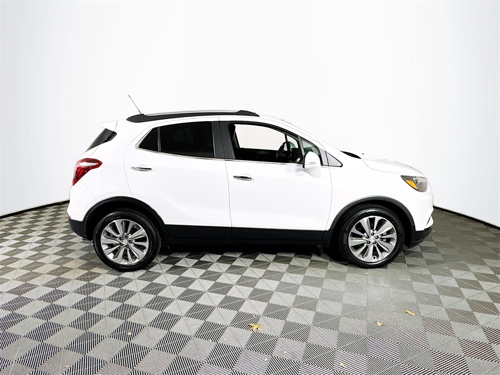 Vehicle image 7 of 32