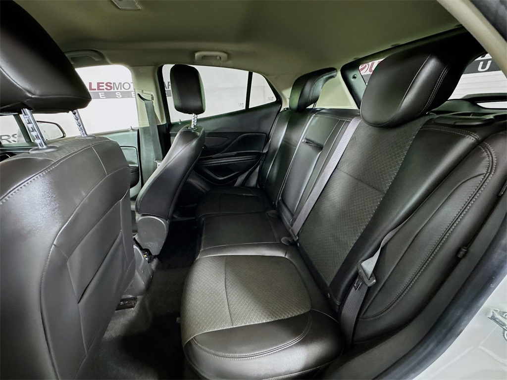 Vehicle image 24 of 32