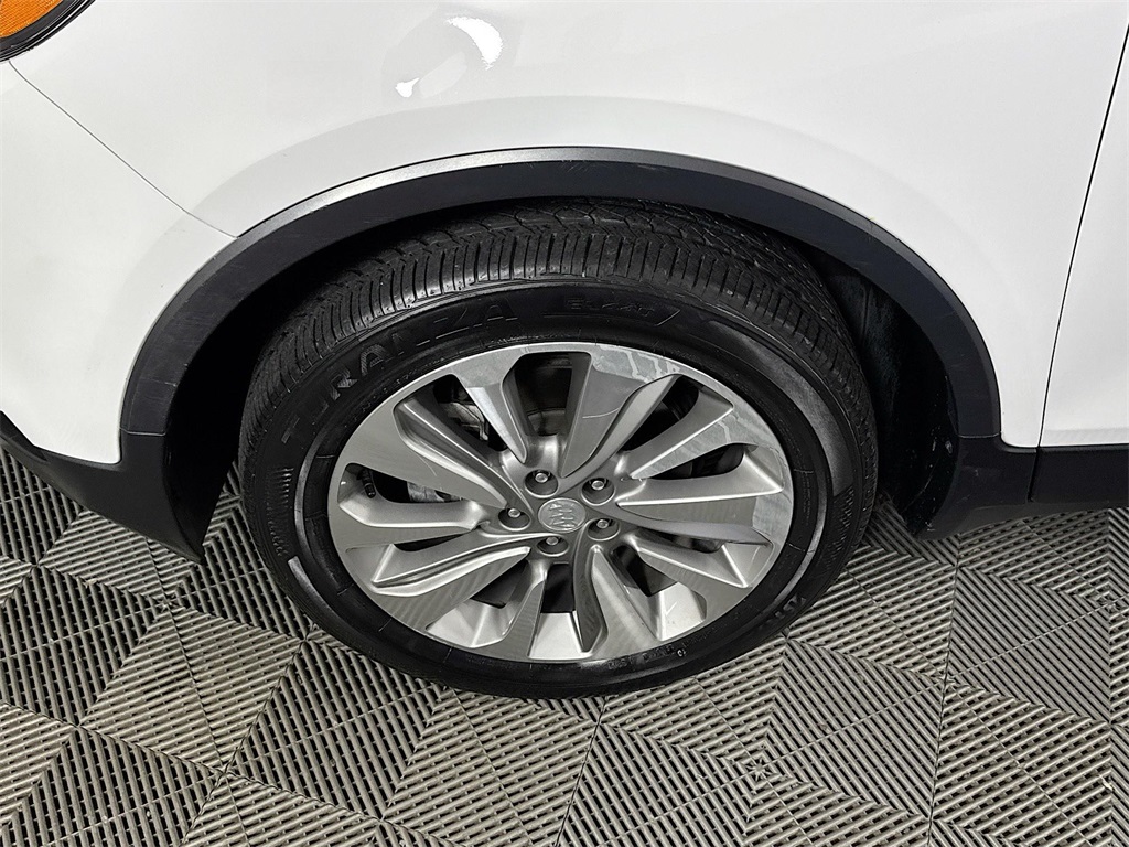 Vehicle image 31 of 32