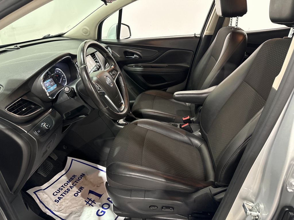 Vehicle image 36 of 40