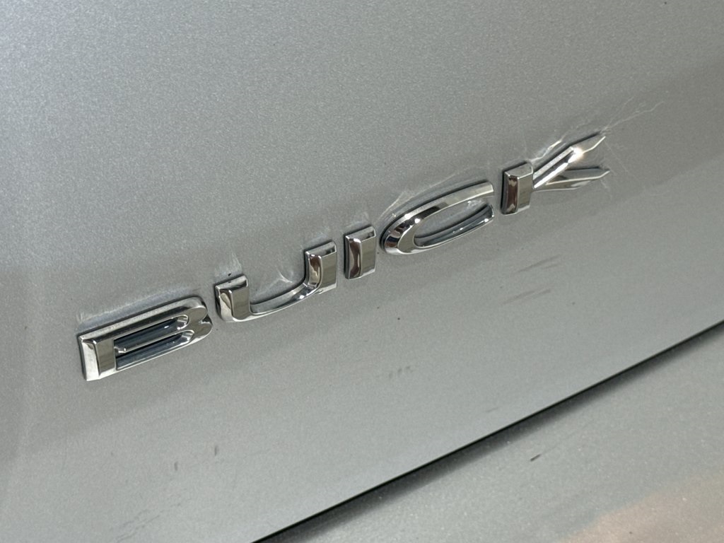 Vehicle image 32 of 40