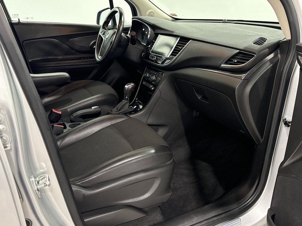 Vehicle image 14 of 40