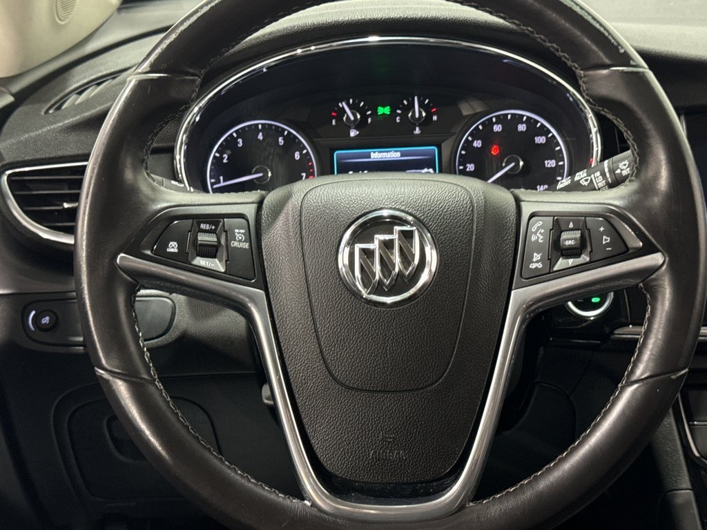 Vehicle image 17 of 40