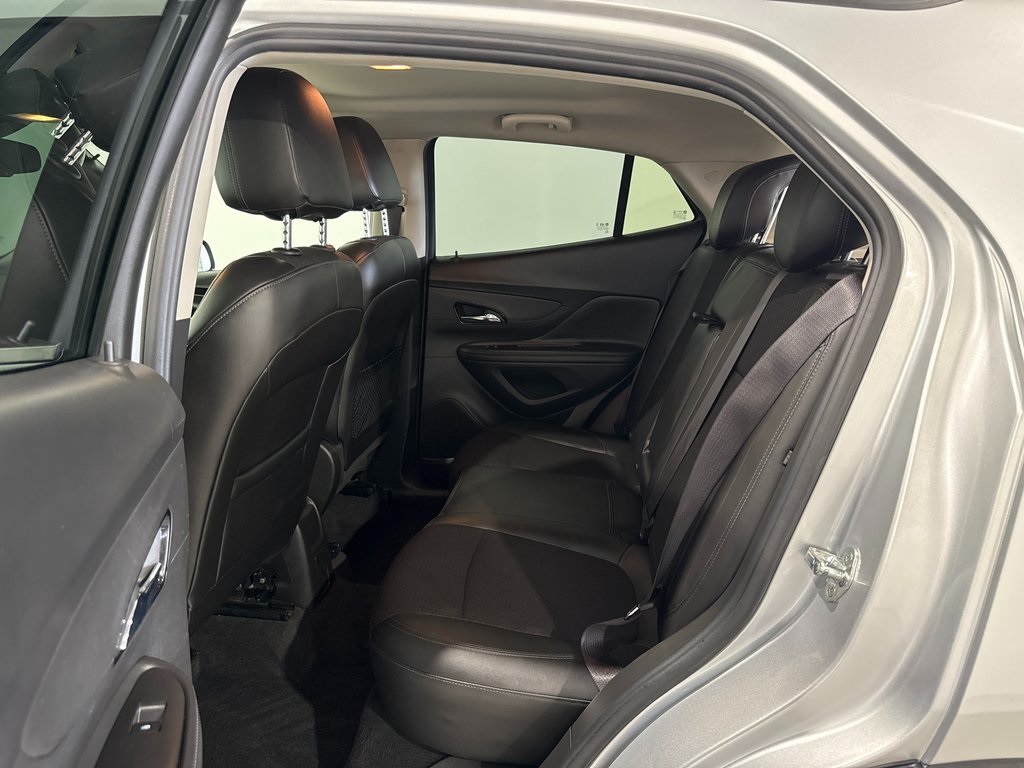 Vehicle image 13 of 40