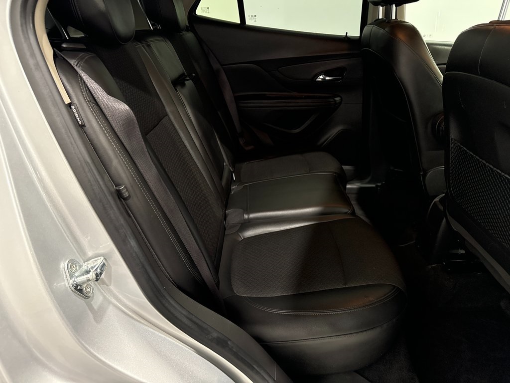 Vehicle image 10 of 40