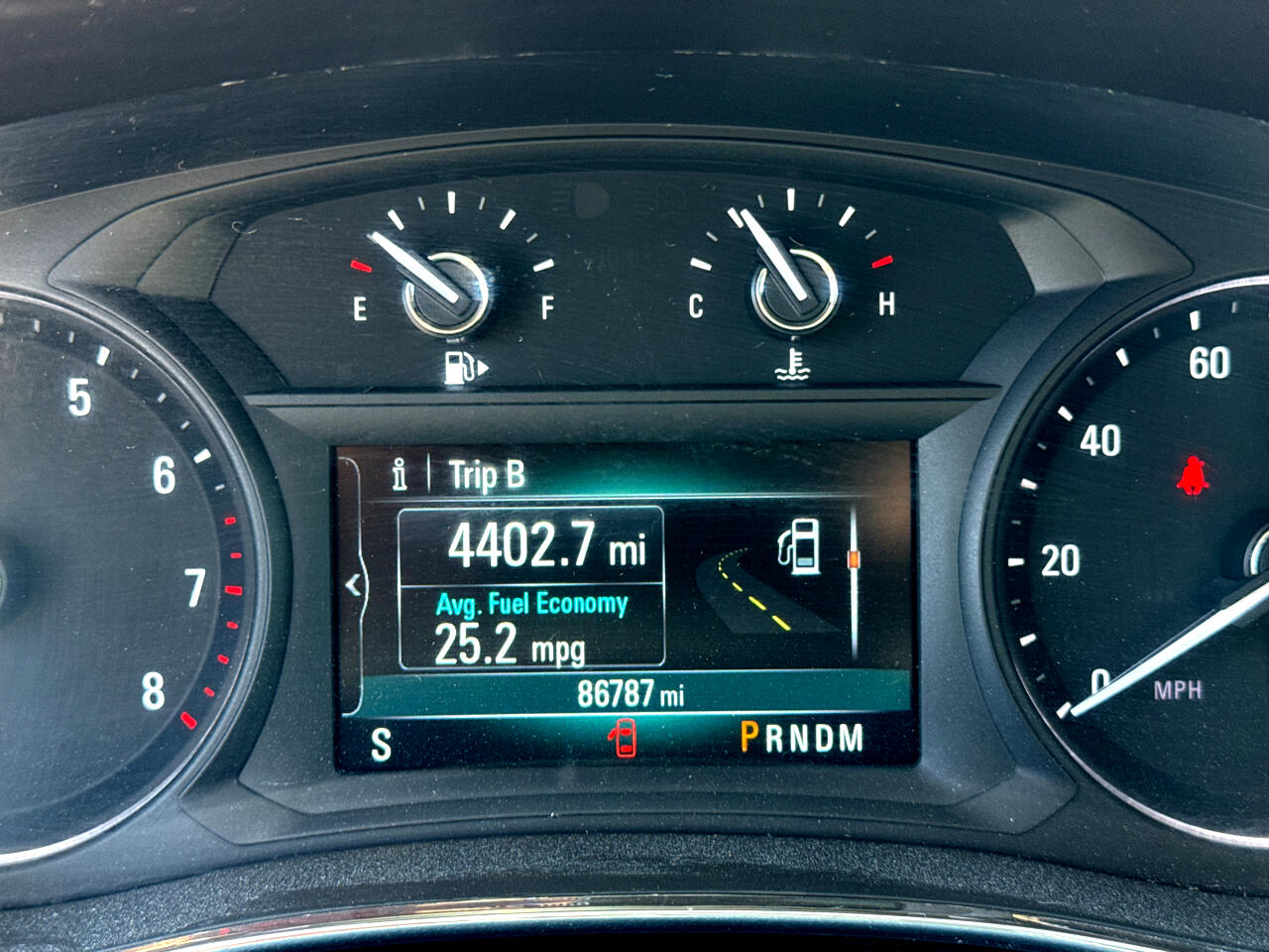 Vehicle image 15 of 21