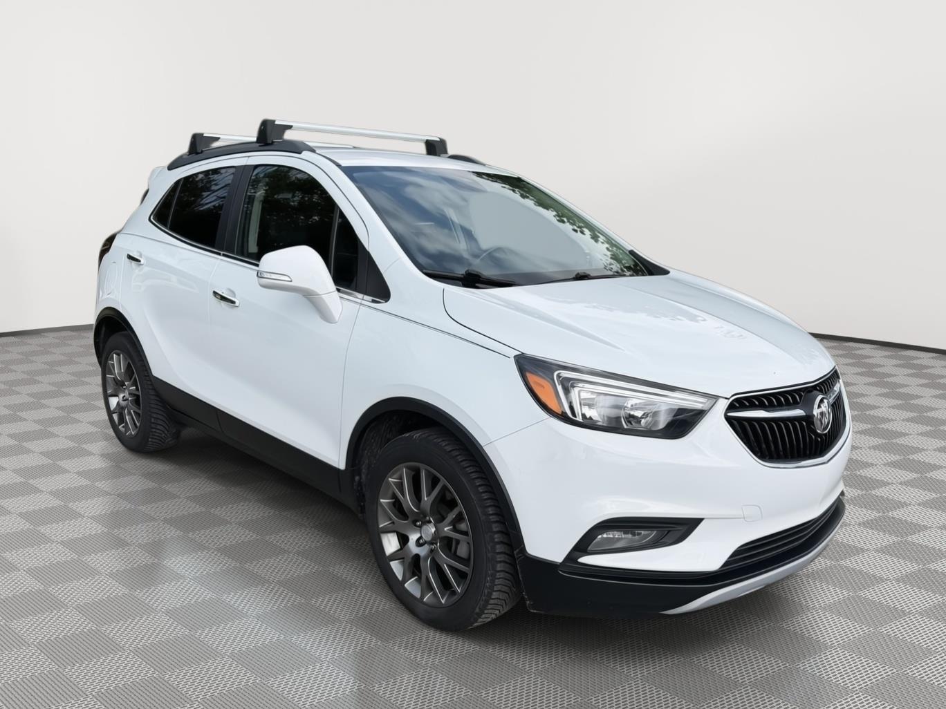 2018 Buick Encore Sport Touring Image 3 of 31