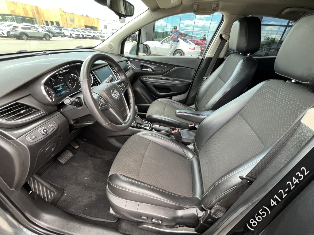 Vehicle image 10 of 15
