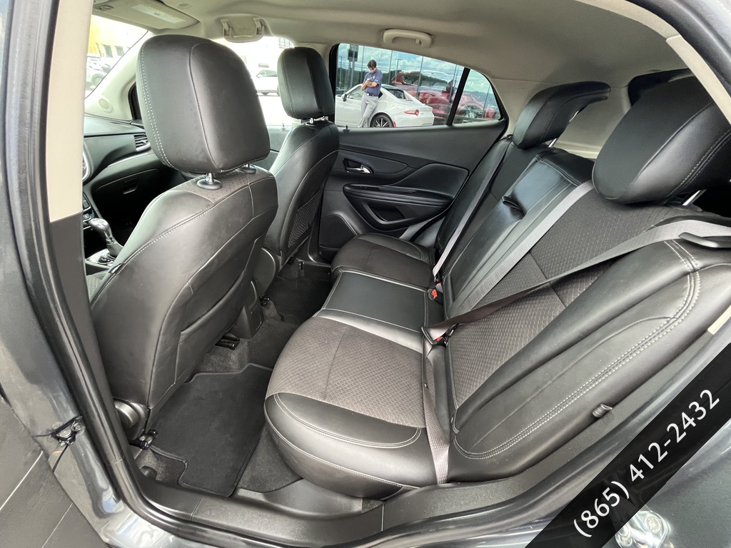 Vehicle image 11 of 15
